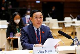 Chuyển đổi nền kinh tế để chống biến đổi khí hậu và thúc đẩy phát triển bền vững